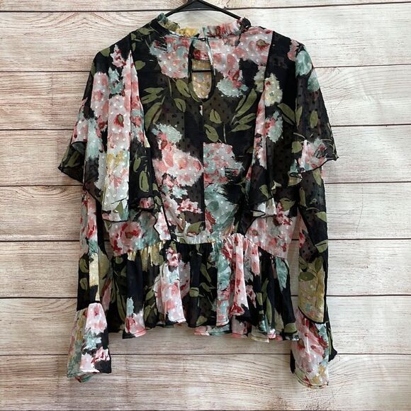 NEW WITH TAGS GIMMICKS SWISS DOT RUFFLE FLORAL TOP IN BLACK - Picture 10 of 11